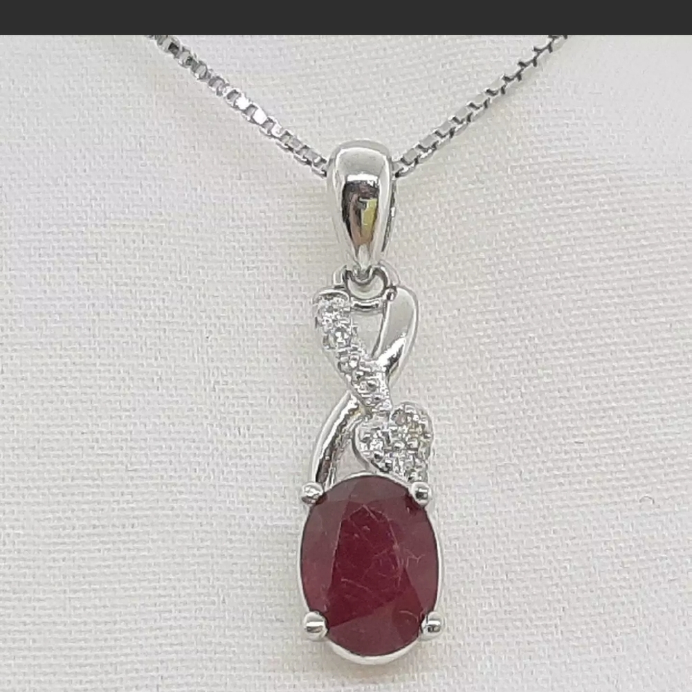 1.10 carrat genuine ruby pendant